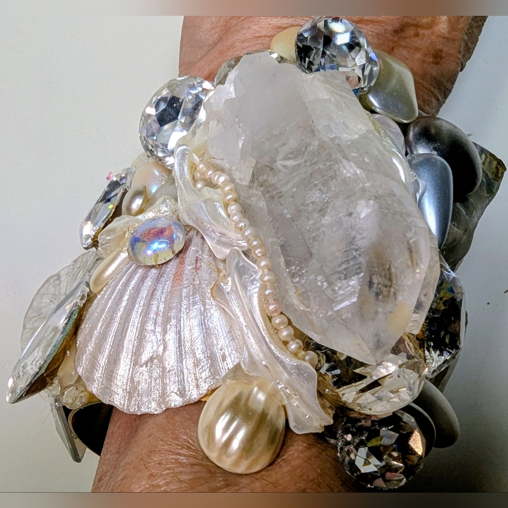 Wendy Gell Crystal Wristy, Swarovski And Quartz Crystal Pearl Shells Gorgeous!